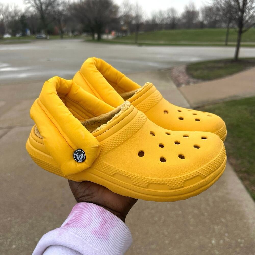 CROCS Classic Lined Neo Puff Clogs Unisex Size M5 W7 Yellow - Picture 9 of 16